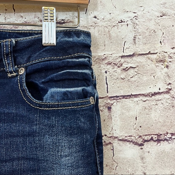 Maurices Blue Mid Rise Raw Hem Crop Jeans - Picture 3 of 10